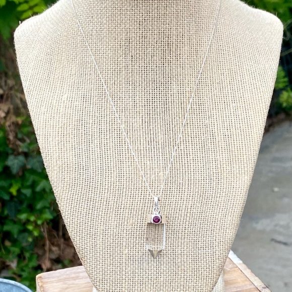 White Quartz & Garnet Necklace - Picture 3 of 16